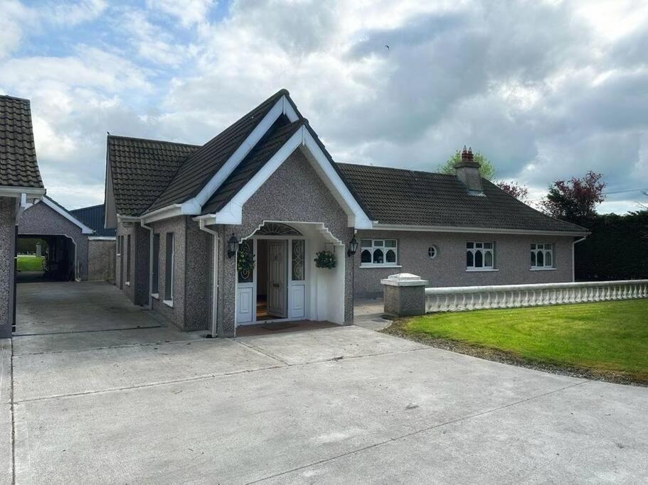 Entire Home At Ballysax House Newpark Екстериор снимка